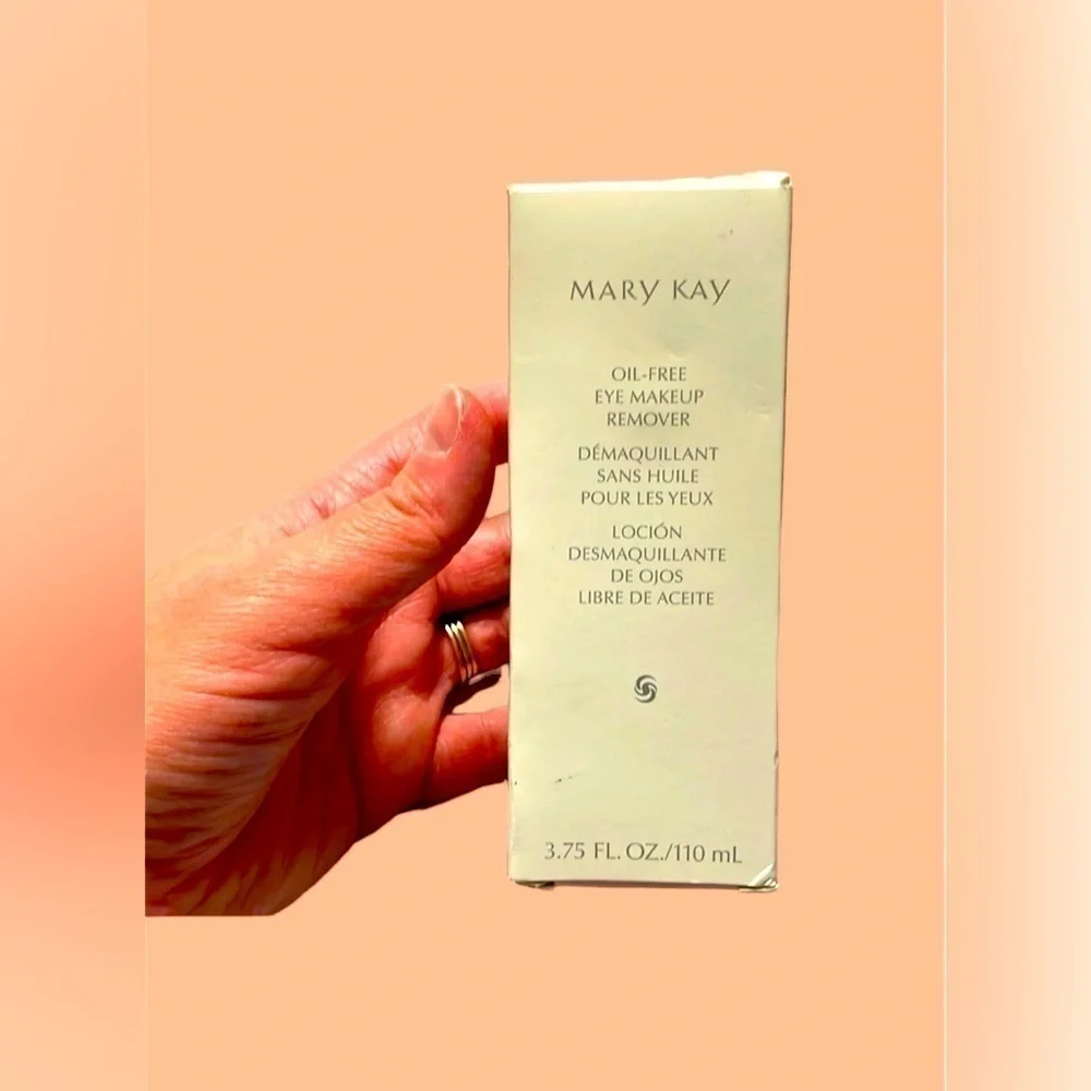 New in box Mary Kay oil-free eye makeup remover